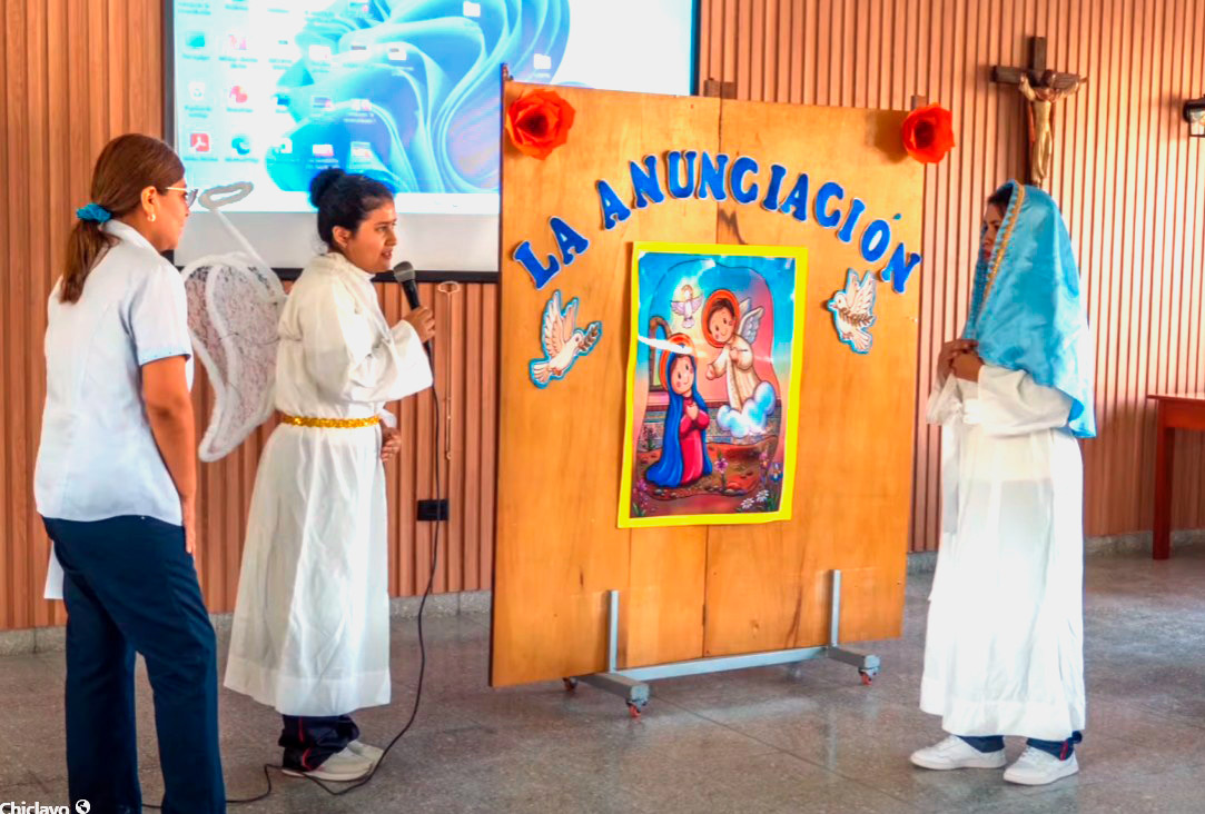  Anunciación a la Santísima Virgen María